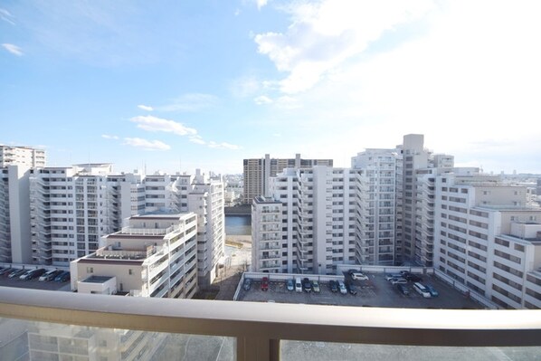 ロイヤルパークス新田の物件内観写真